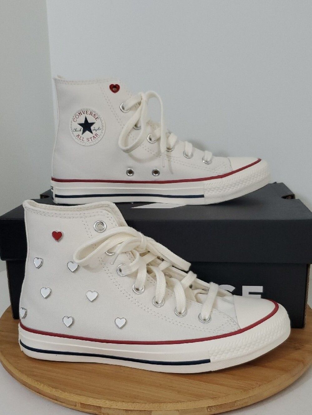 Converse CTAS Hearts Women's Lace-Up High-Top Sneakers Size 10 NIB